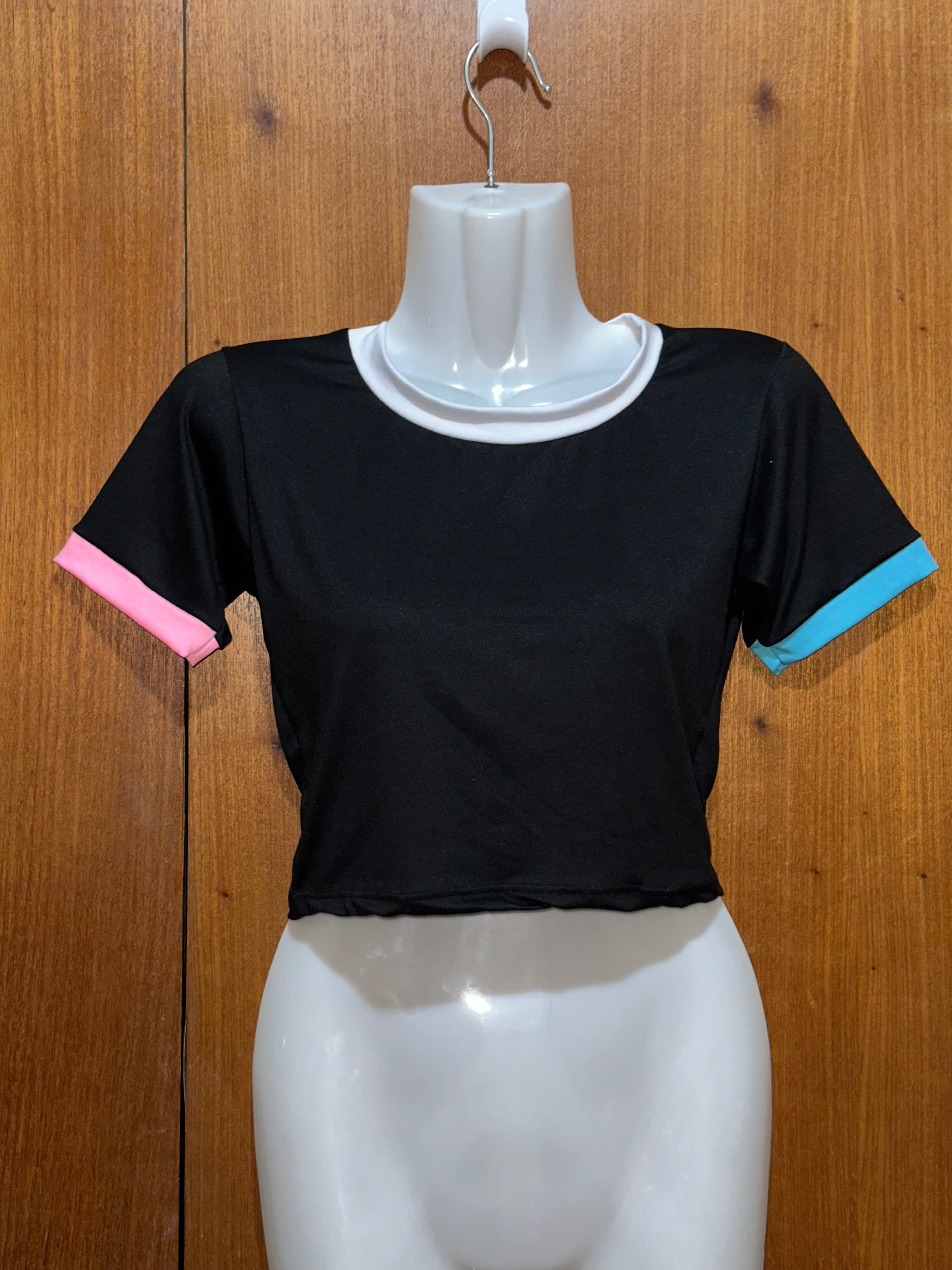Croptop Cuello Blanco Manga Colores