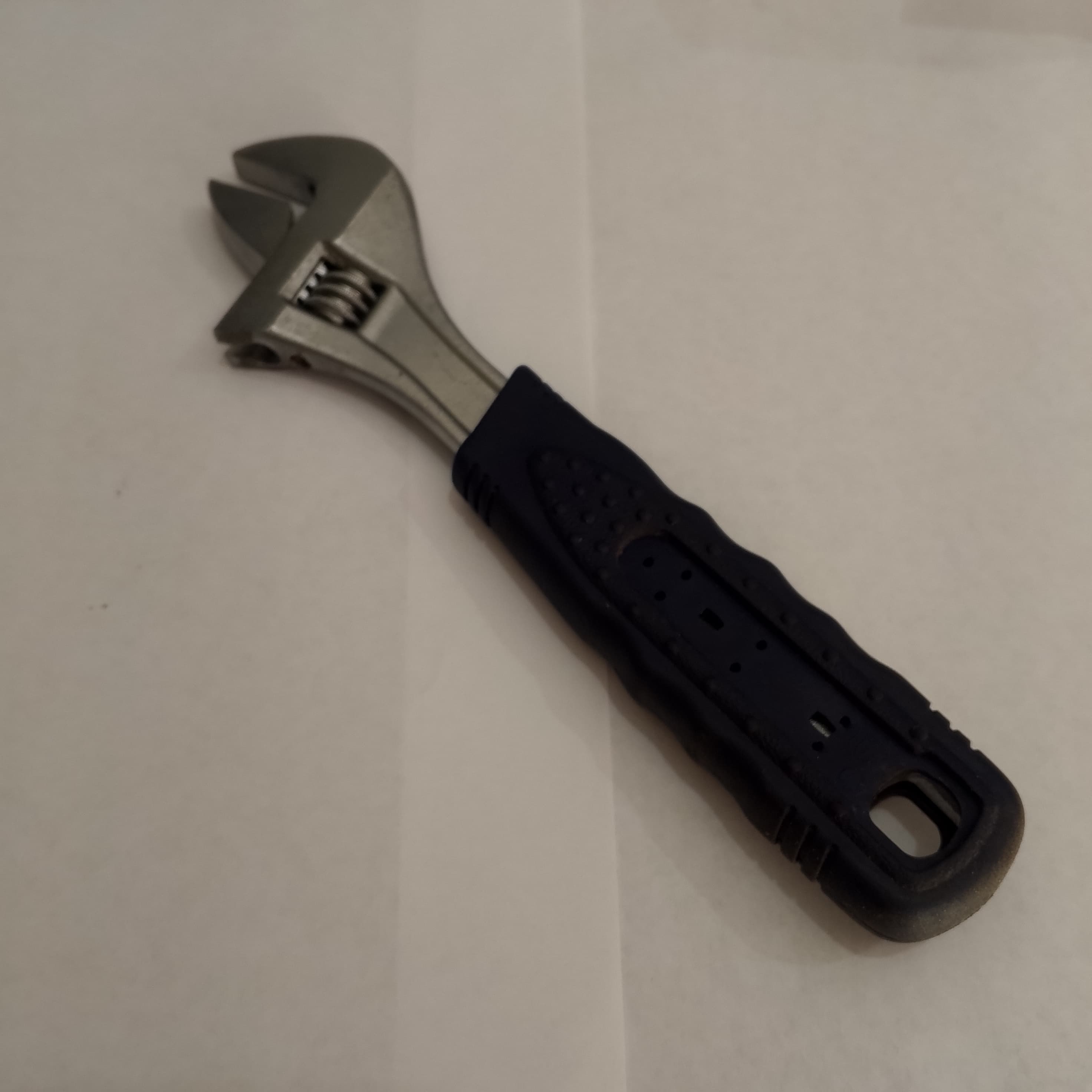 Llave ajustable ergonómica 10"