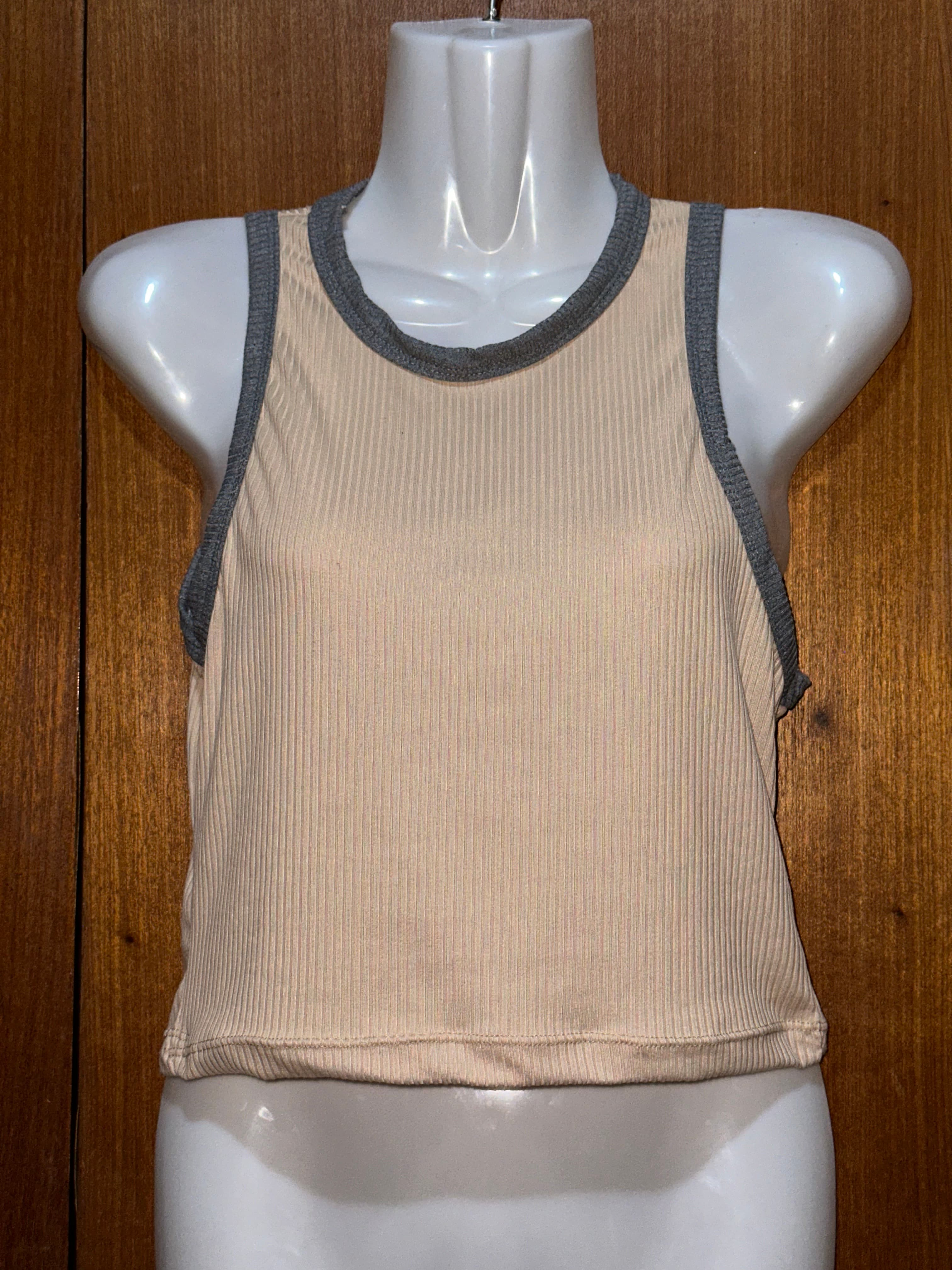 Franelilla Marrón Cuello Gris
