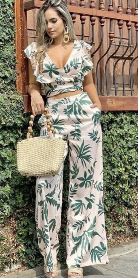 Traje actual de moda para damas muy especial