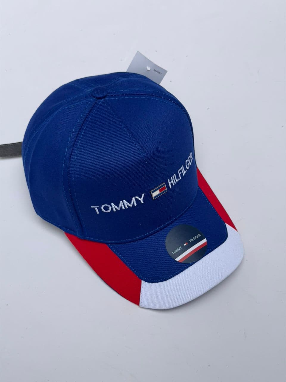 TOMMY AZUL CLARO  VISERA DOBLE TONO
